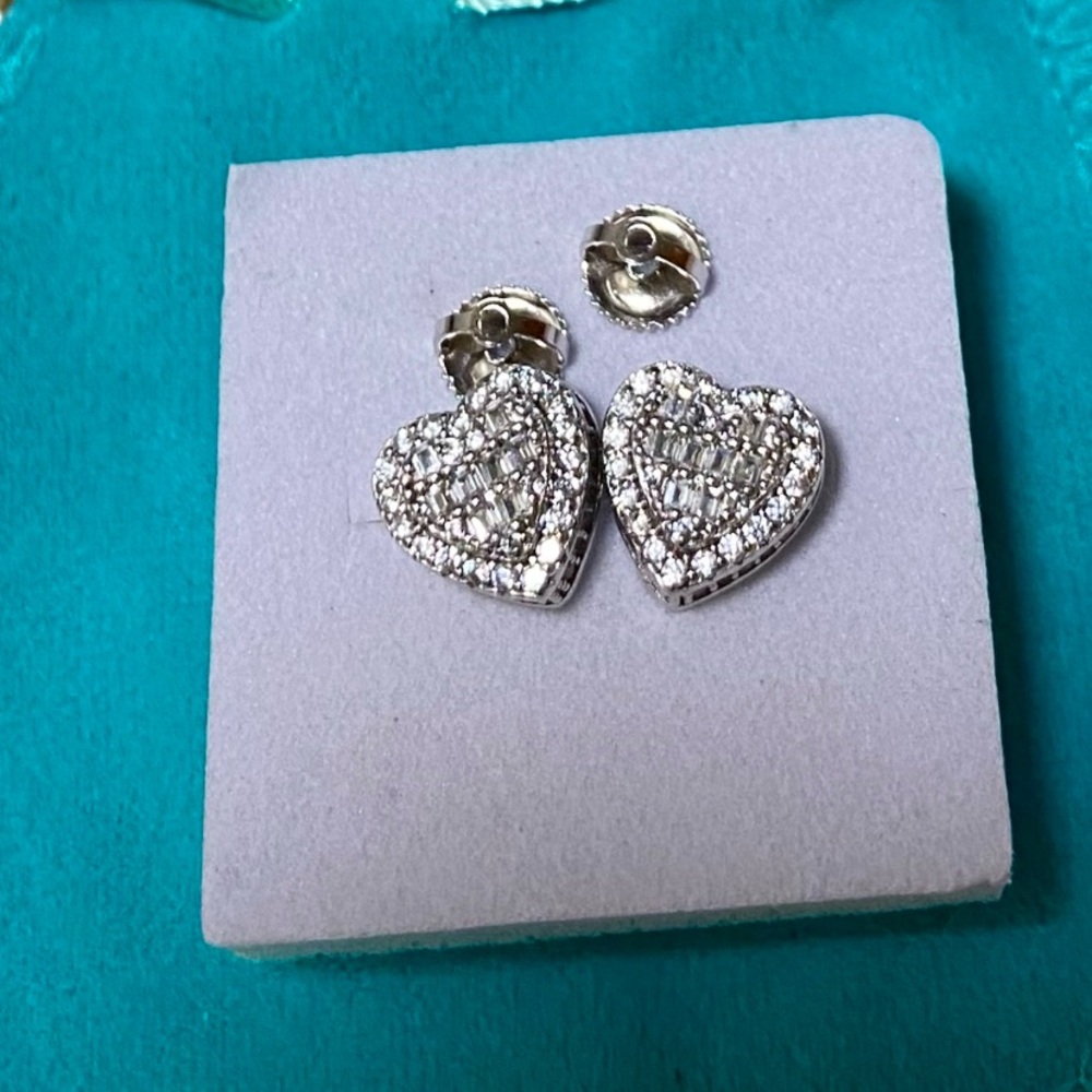 Silver 925 Heart Stud Earrings NWOT